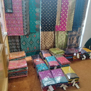 Banarasi katan-https://media.vyaparify.com/vcards/products/132809/product_1738749045_67a3347562cff.png Image