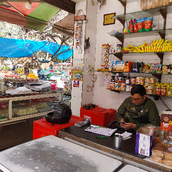 Milk-https://media.vyaparify.com/vcards/products/132951/product_1738827189_67a465b502ae3.png Image