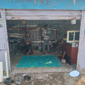 Aluminium doors-https://media.vyaparify.com/vcards/products/136664/product_1739165486_67a98f2ecb7cc.png Image