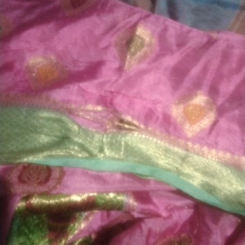 Banarasi sarees-https://media.vyaparify.com/vcards/products/137506/product_1739185317_67a9dca5dc210.png Image