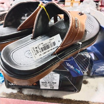 Foot wear-https://media.vyaparify.com/vcards/products/138454/product_1739260909_67ab03ed01f6f.png Image