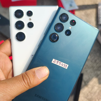 Oppon reno 8-https://media.vyaparify.com/vcards/products/138597/product_1739272832_67ab32800f0b0.png Image