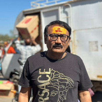 Tshirt-https://media.vyaparify.com/vcards/products/138812/product_1739341186_67ac3d82154ef.png Image