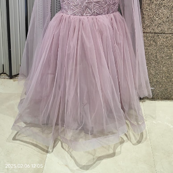 Garments-https://media.vyaparify.com/vcards/products/140570/product_1739519175_67aef4c766c8b.png Image