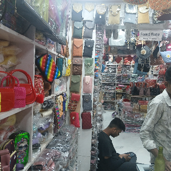 We deals in all kind of ladies purse bridal clutches handbags wallets and many more-https://media.vyaparify.com/vcards/products/143636/product_1739619340_67b07c0c167fc.png Image