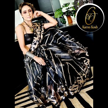 Dhakai Muslin with Jamdani work-https://media.vyaparify.com/vcards/products/143764/product_1739638671_67b0c78febc28.png Image