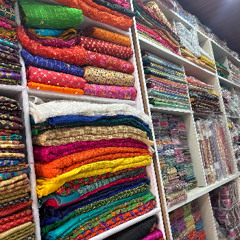 Bangles-https://media.vyaparify.com/vcards/products/144028/product_1739782955_67b2fb2bbbabd.png Image