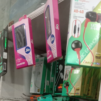 Mobile accessories-https://media.vyaparify.com/vcards/products/144131/product_1739795844_67b32d8482186.png Image