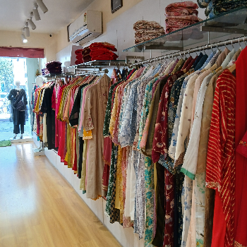 Garment-https://media.vyaparify.com/vcards/products/144326/product_1739869381_67b44cc591a6d.png Image