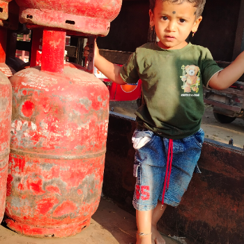 Gas-https://media.vyaparify.com/vcards/products/146770/product_1740126115_67b837a3db5a6.png Image