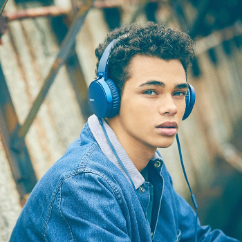 Sony MDR-XB550AP-https://media.vyaparify.com/vcards/products/147071/product_1740138259_67b86713db9f8.png Image