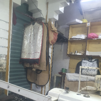 Master tailor-https://media.vyaparify.com/vcards/products/150536/product_1740470825_67bd7a296f9c7.png Image