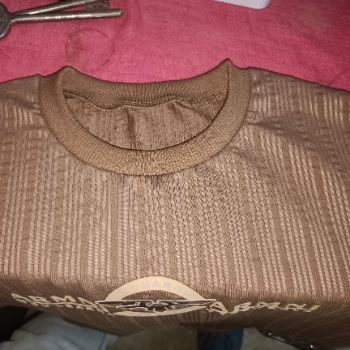 Cloth-https://media.vyaparify.com/vcards/products/150760/product_1740480443_67bd9fbb372c4.png Image