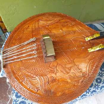 Saraswati Ekanda carving veena-https://media.vyaparify.com/vcards/products/152149/product_1740732502_67c17856641f2.png Image