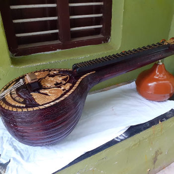 Saraswati Ekanda carving veena-https://media.vyaparify.com/vcards/products/152159/product_1740733004_67c17a4cea91e.png Image