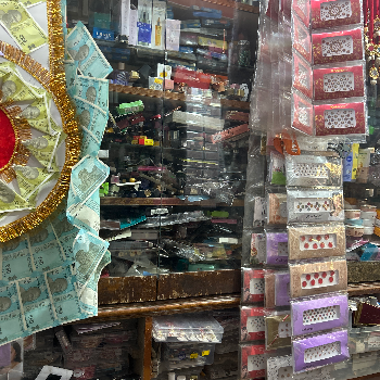 Cosmetics-https://media.vyaparify.com/vcards/products/154029/product_1740815459_67c2bc63adc07.png Image