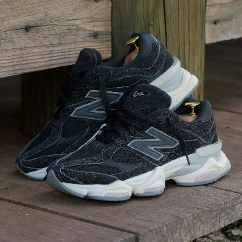 Shoes accessories-https://media.vyaparify.com/vcards/products/154323/product_1740824678_67c2e066df9a6.png Image