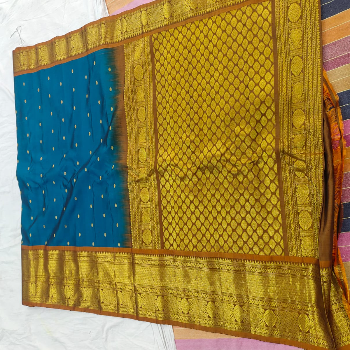 Gadwall sarees-https://media.vyaparify.com/vcards/products/154844/product_1740998786_67c588820cf8d.png Image