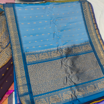  Gadwall small border SRI LAKSHMI VENKATESHWARA SILKS 12-10-586/2, Near Arya Samaj, Medibavi Street, Indira Nagar Road No.2 Seethpal  Mandal Securderabad 500061.
