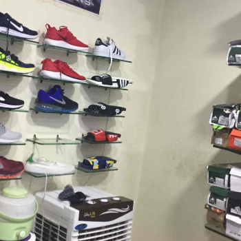 Garments-https://media.vyaparify.com/vcards/products/155044/product_1741072644_67c6a9043e082.png Image