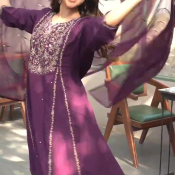 Pure viscous silk Kurti pant dupatta-https://media.vyaparify.com/vcards/products/155307/product_1741083443_67c6d333989bb.png Image