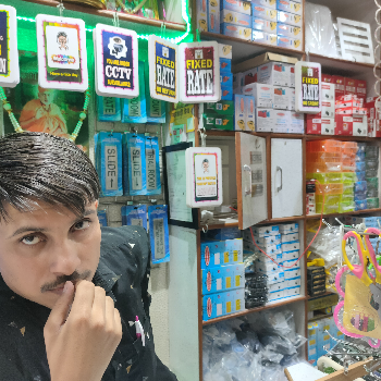 Hangers-https://media.vyaparify.com/vcards/products/156536/product_1741174493_67c836dd6c4a7.png Image