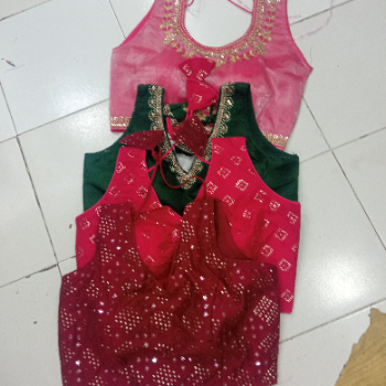 Fashion blous-https://media.vyaparify.com/vcards/products/156630/product_1741180166_67c84d06ef7dc.png Image