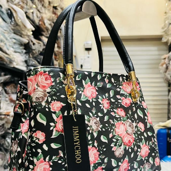 Hand bag-https://media.vyaparify.com/vcards/products/156649/product_1741184482_67c85de2edff8.png Image