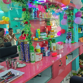 Saloon-https://media.vyaparify.com/vcards/products/157508/product_1741324954_67ca829a6b16d.png Image