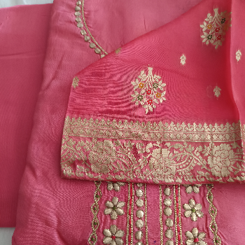 Ethnic Heavy work Unstitched Suits-https://media.vyaparify.com/vcards/products/157874/product_1741340866_67cac0c297a66.png Image