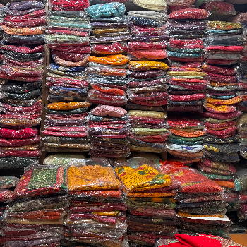 clothes saree-https://media.vyaparify.com/vcards/products/162463/product_1741685268_67d002148520c.png Image