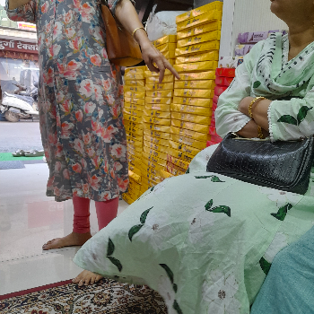 Garments-https://media.vyaparify.com/vcards/products/163237/product_1741776338_67d165d2b1ced.png Image