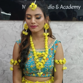 HALDI MAKEOVER-https://media.vyaparify.com/vcards/products/164613/product_1741955660_67d4224c2d4ea.png Image