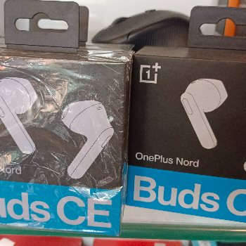 Boat oneplus buds-https://media.vyaparify.com/vcards/products/166106/product_1741997381_67d4c545d844f.png Image