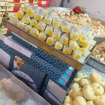 LAKHDATAR MISTHAN BHANDAR-https://media.vyaparify.com/vcards/products/168032/product_1742215640_67d819d80bceb.png Image