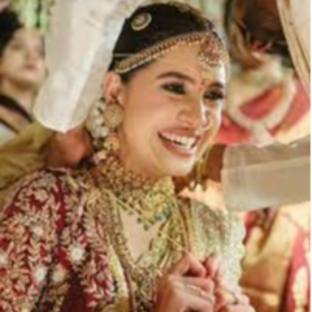 Bridel makeover-https://media.vyaparify.com/vcards/products/168253/product_1742281913_67d91cb96c4d7.png Image