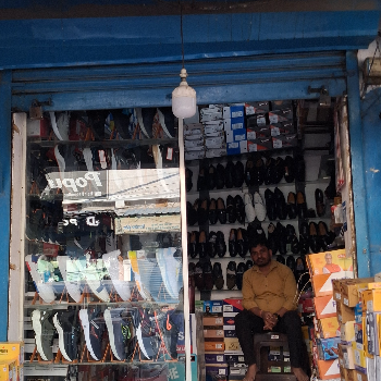 Shoes-https://media.vyaparify.com/vcards/products/168485/product_1742293576_67d94a48514d5.png Image