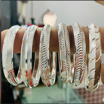 Silver kada-https://media.vyaparify.com/vcards/products/168916/product_1742367769_67da6c199e815.png Image