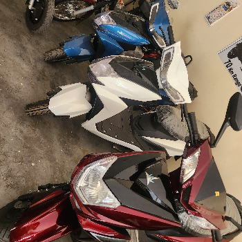 Electric vehicle showroom-https://media.vyaparify.com/vcards/products/170220/product_1742471502_67dc014ee752e.png Image