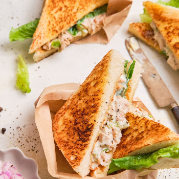 CHICKEN SANDWICH-https://media.vyaparify.com/vcards/products/170224/product_1742471692_67dc020c6229c.png Image