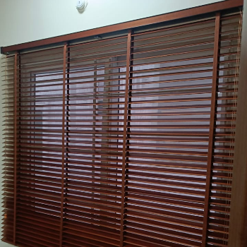 Wooden Blinds-https://media.vyaparify.com/vcards/products/171195/product_1742648664_67deb558313f1.png Image