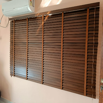 Window Blinds-https://media.vyaparify.com/vcards/products/171201/product_1742650877_67debdfde8564.png Image