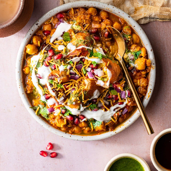  Matar samosa (chola samosa) SAHU MISTHAAN AND JALPAN GRAH JAMUNAHA BABHNAN BAZAR GONDA NEAR POLICE CHOWKI CHAPIYA