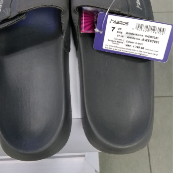 Shoes-https://media.vyaparify.com/vcards/products/184105/product_1744100284_67f4dbbcb978a.png Image