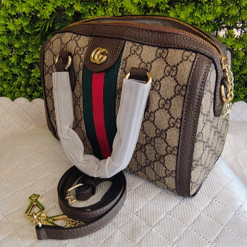 GUCCI MEDIUM BOSTON BAG-https://media.vyaparify.com/vcards/products/184362/product_1744136777_67f56a4990778.png Image