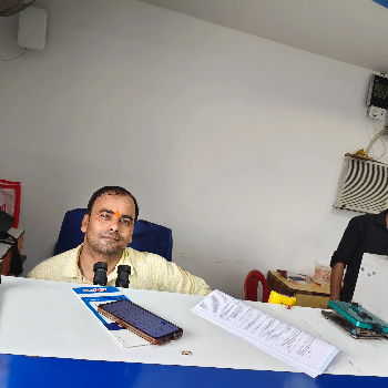 Mobile service-https://media.vyaparify.com/vcards/products/184506/product_1744185677_67f6294d051d7.png Image