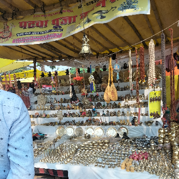 Pooja product-https://media.vyaparify.com/vcards/products/184598/product_1744192990_67f645de37350.png Image