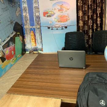 Tour and travel-https://media.vyaparify.com/vcards/products/185924/product_1744365001_67f8e5c92be3d.png Image