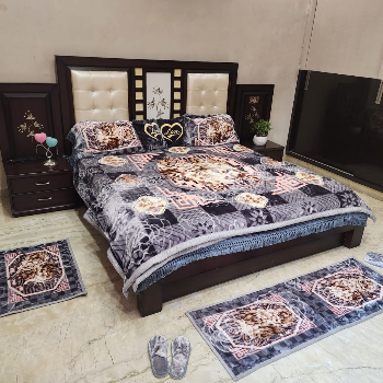 Wedding bed set-https://media.vyaparify.com/vcards/products/185991/product_1744371029_67f8fd55c47f7.png Image