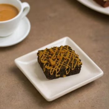 Lotus Biscoff Brownie-https://media.vyaparify.com/vcards/products/188210/product_1744465250_67fa6d6213a6c.png Image